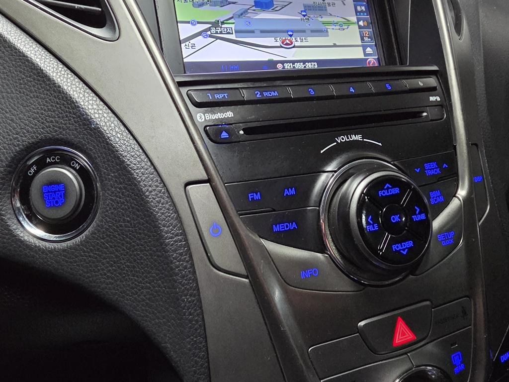 HYUNDAI Grandeur 2011 Negro - Importación desde Corea - HF Imports Iquique - Foto 16