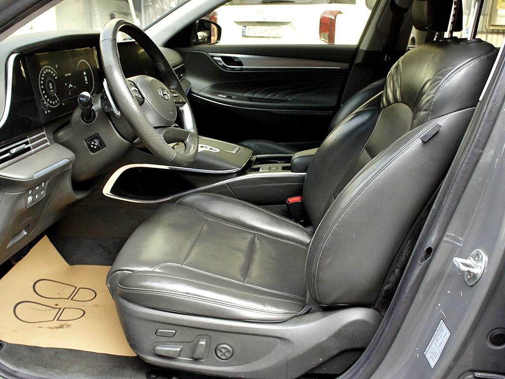 HYUNDAI Grandeur - Vista 9