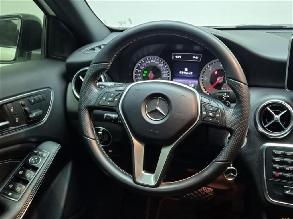 Mercedes Benz A Class - Vista 9