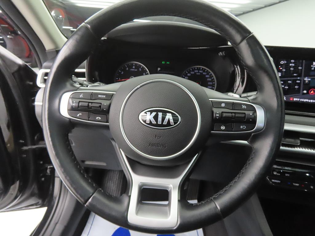 KIA K5 - Vista 8