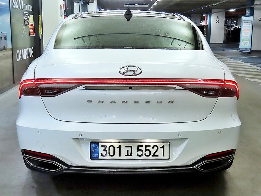 HYUNDAI Grandeur - Vista 5