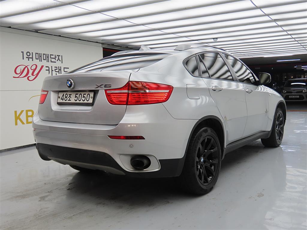 BMW X6 - Vista 4