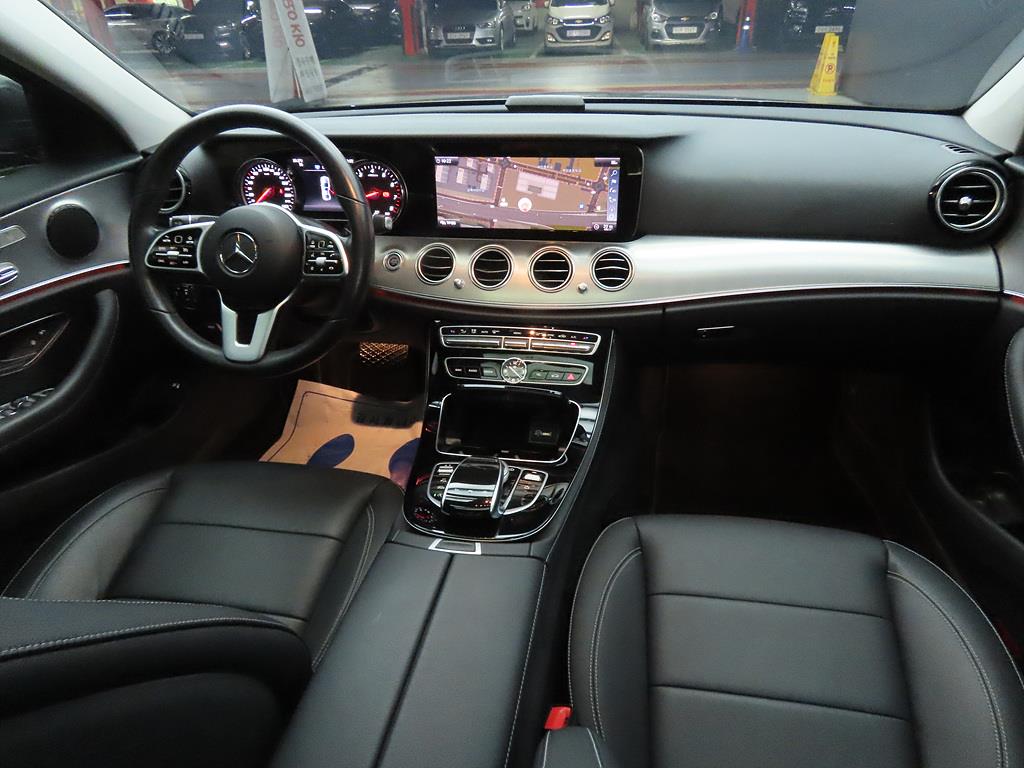 Mercedes Benz E class - Vista 5