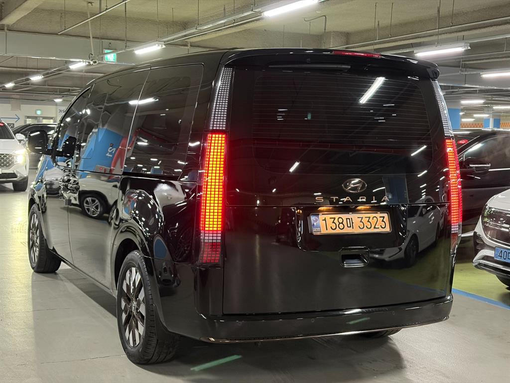 HYUNDAI Staria - Vista 4
