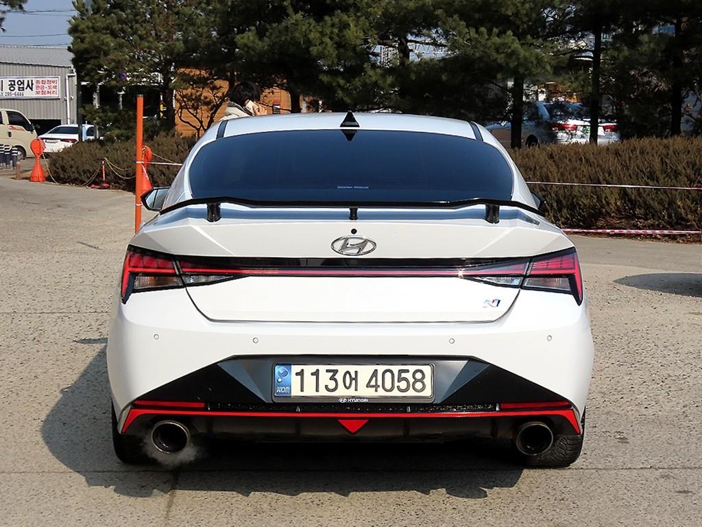 HYUNDAI Avante - Vista 4