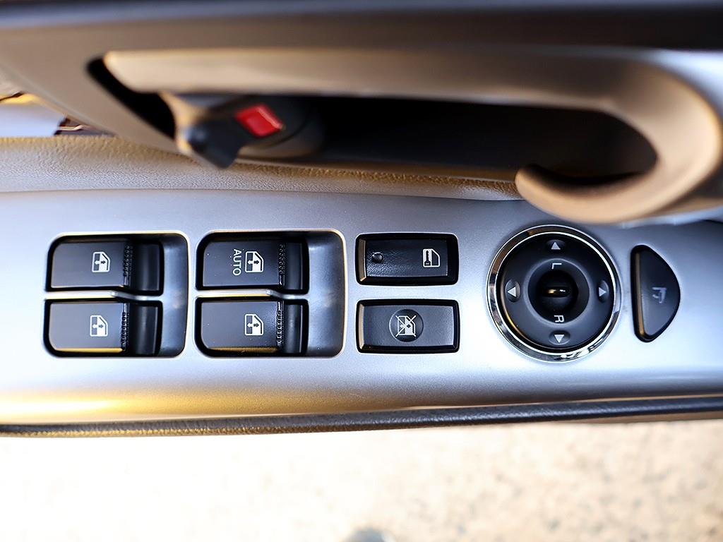 HYUNDAI Santa Fe 2011 Blanco - Importación desde Corea - HF Imports Iquique - Foto 11