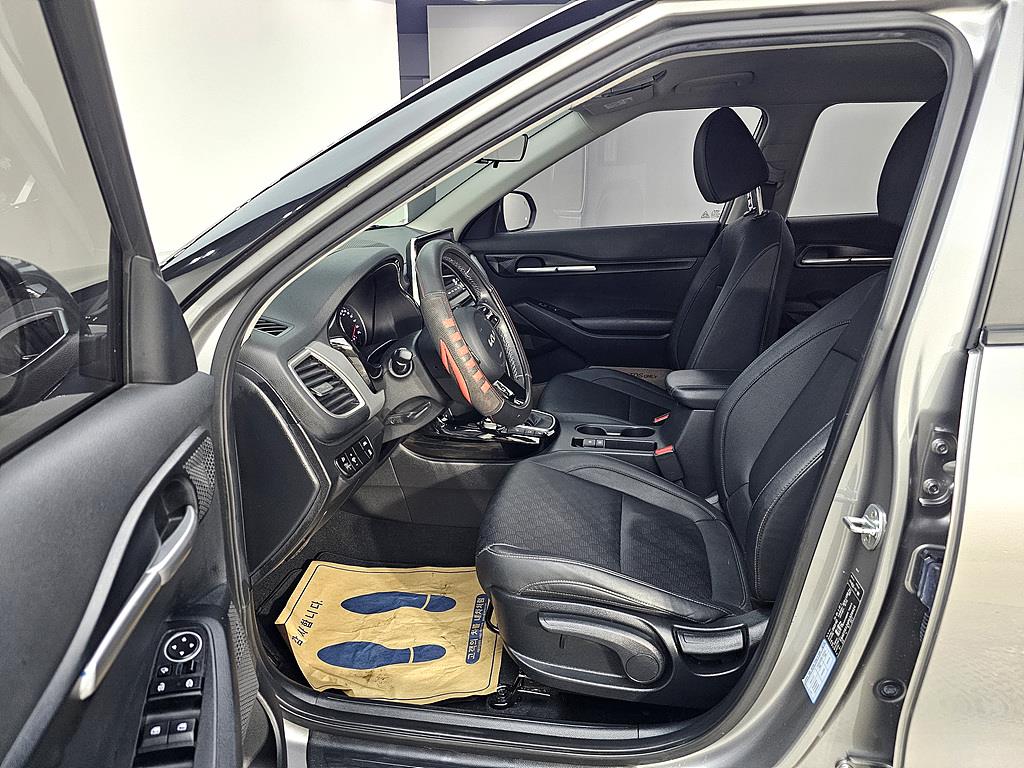 KIA Seltos - Vista 8