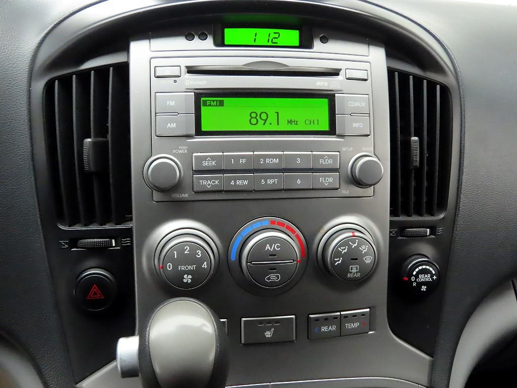 HYUNDAI Starex - Vista 10