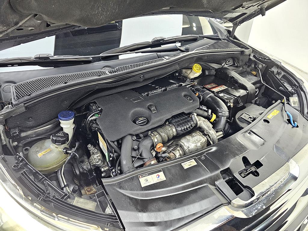 Peugeot 2008 - Vista 6