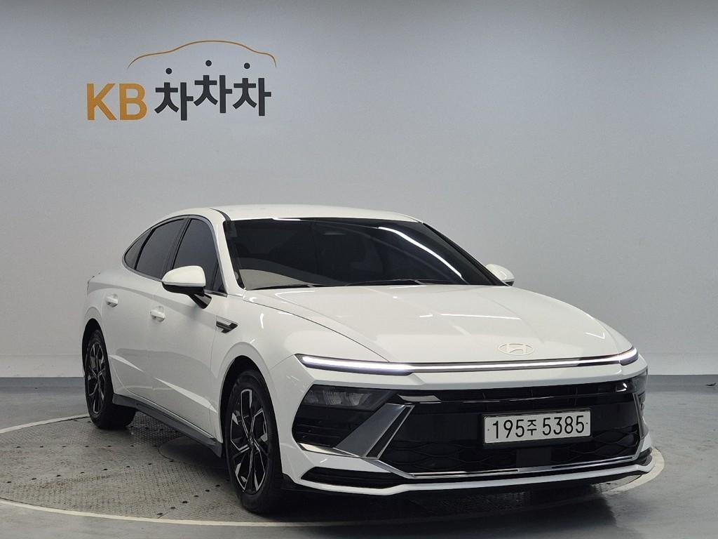 HYUNDAI Sonata - Vista 4