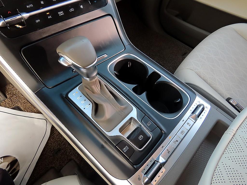 KIA Carnival - Vista 11