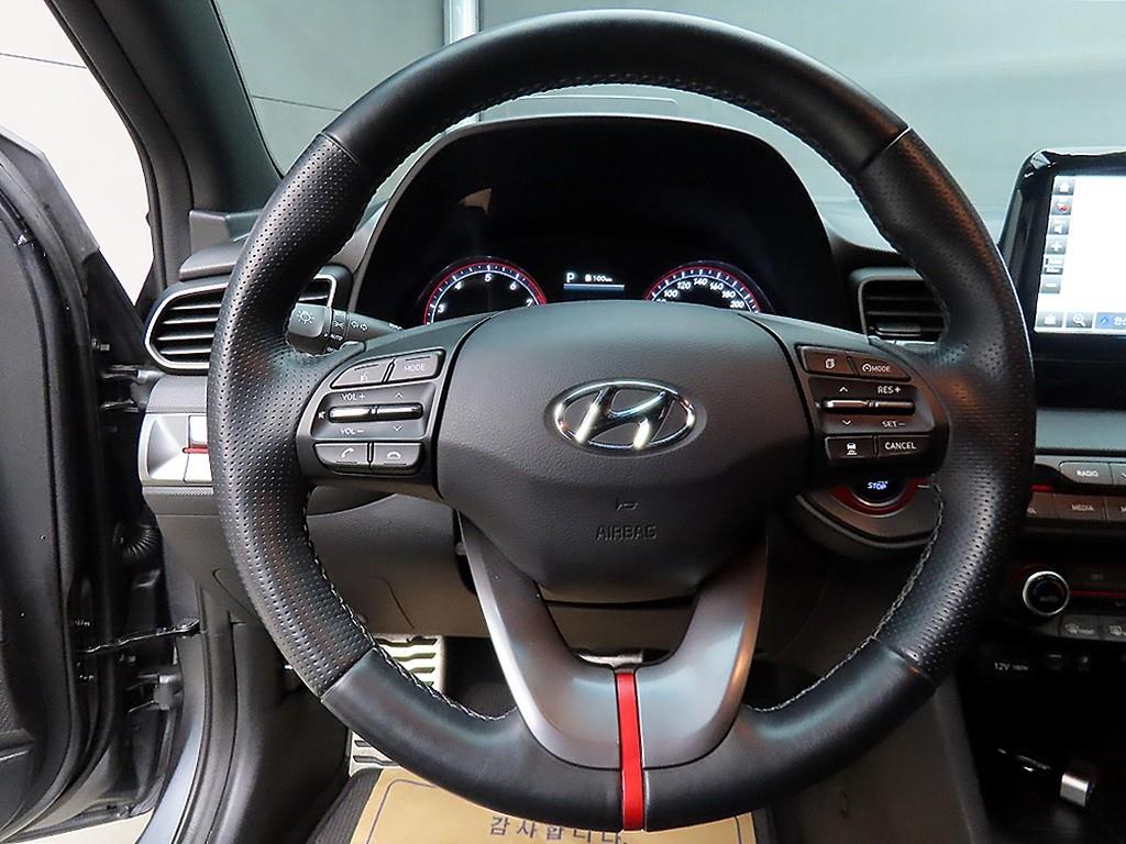 HYUNDAI Veloster - Vista 9