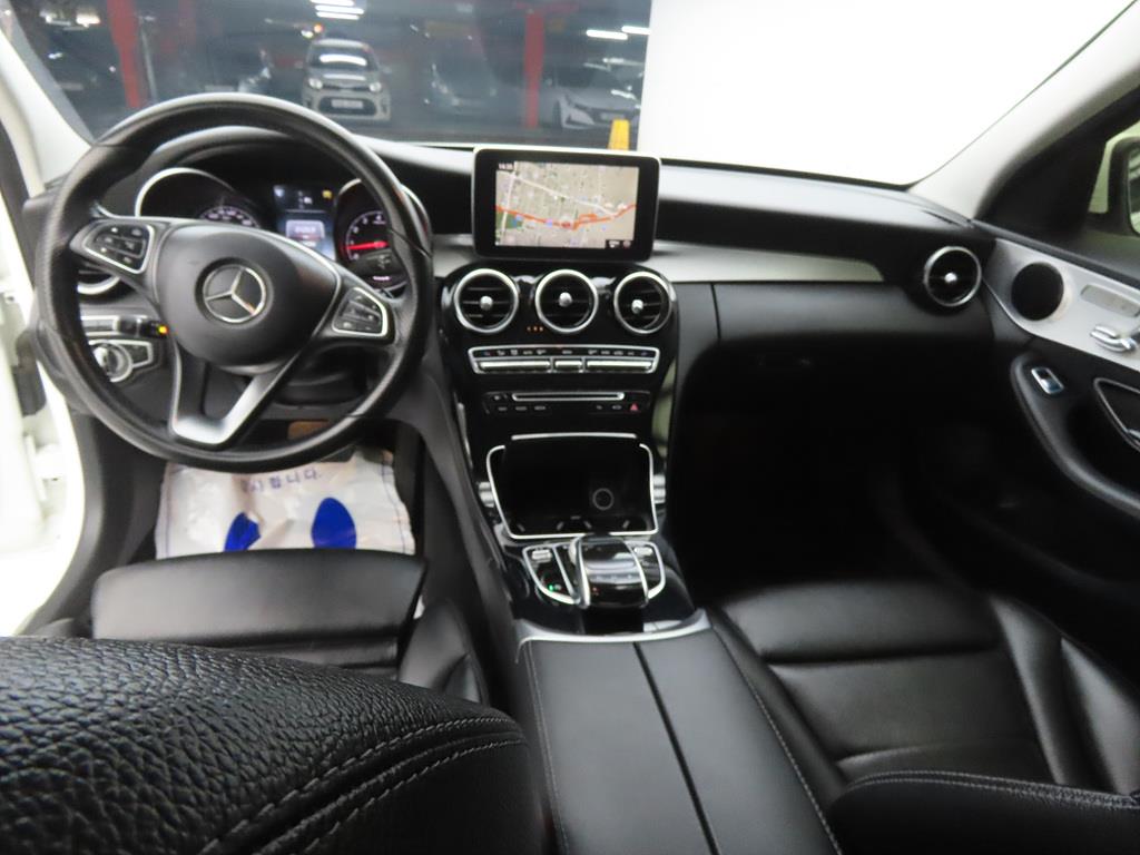 Mercedes Benz C Class - Vista 7