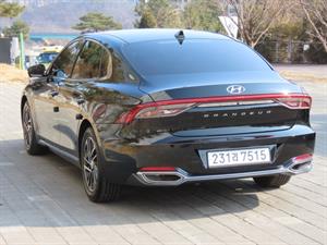 HYUNDAI Grandeur - Vista 8