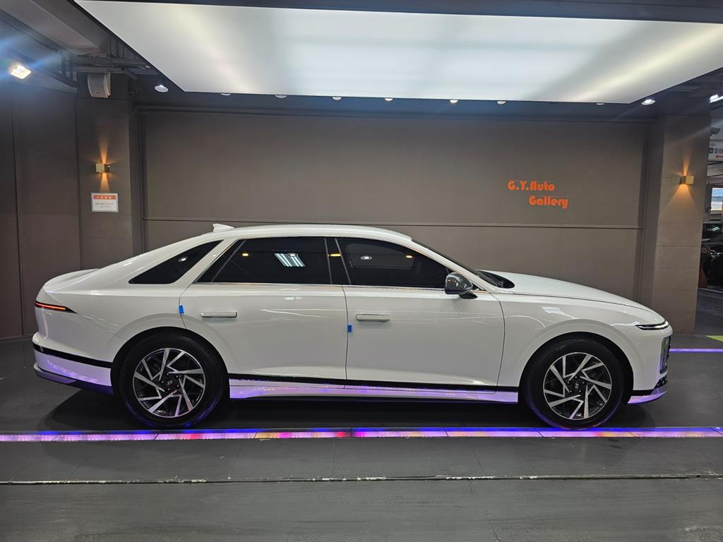 HYUNDAI Grandeur - Vista 11