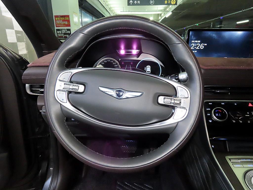 Genesis GV80 - Vista 8