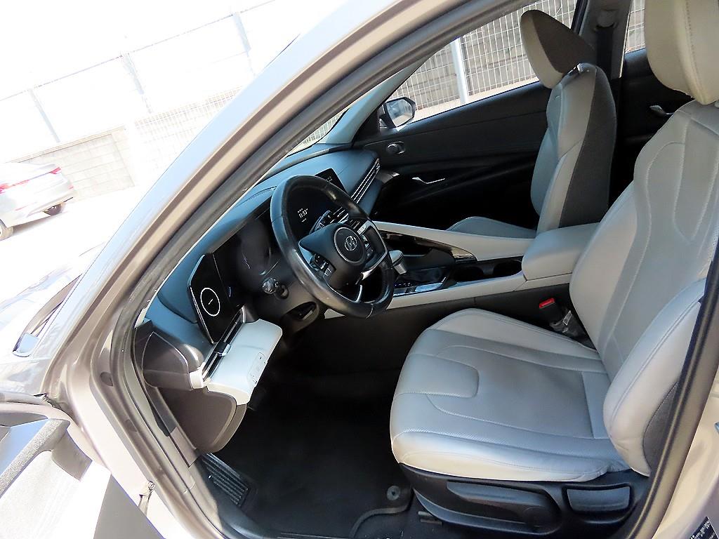 HYUNDAI Avante - Vista 5