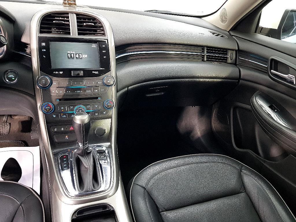 Chevrolet Malibu - Vista 10