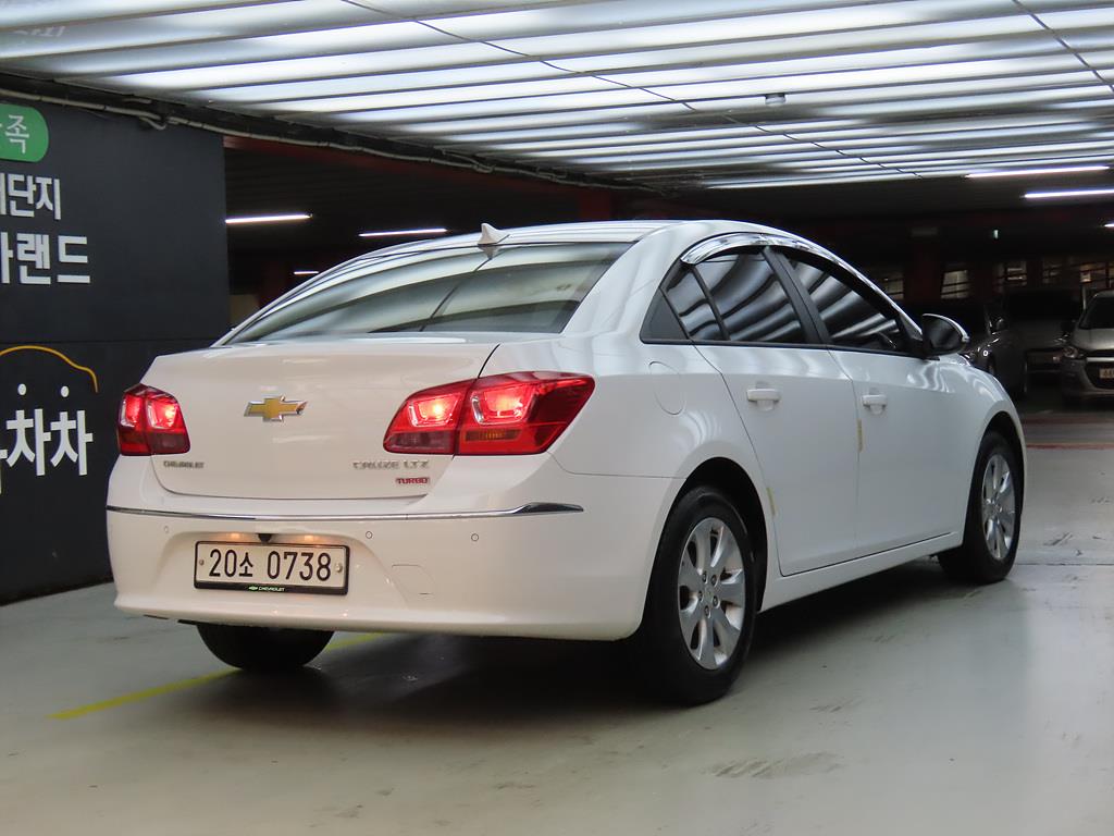 Chevrolet Cruise - Vista 4