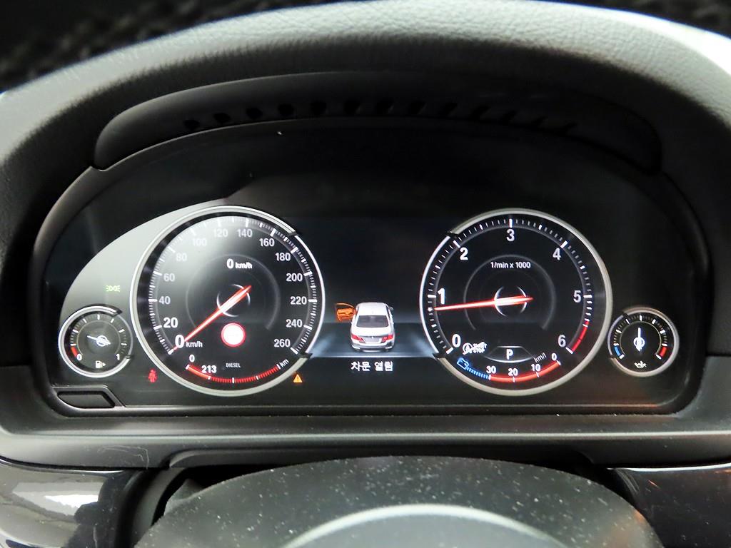 BMW 5 Series - Vista 5