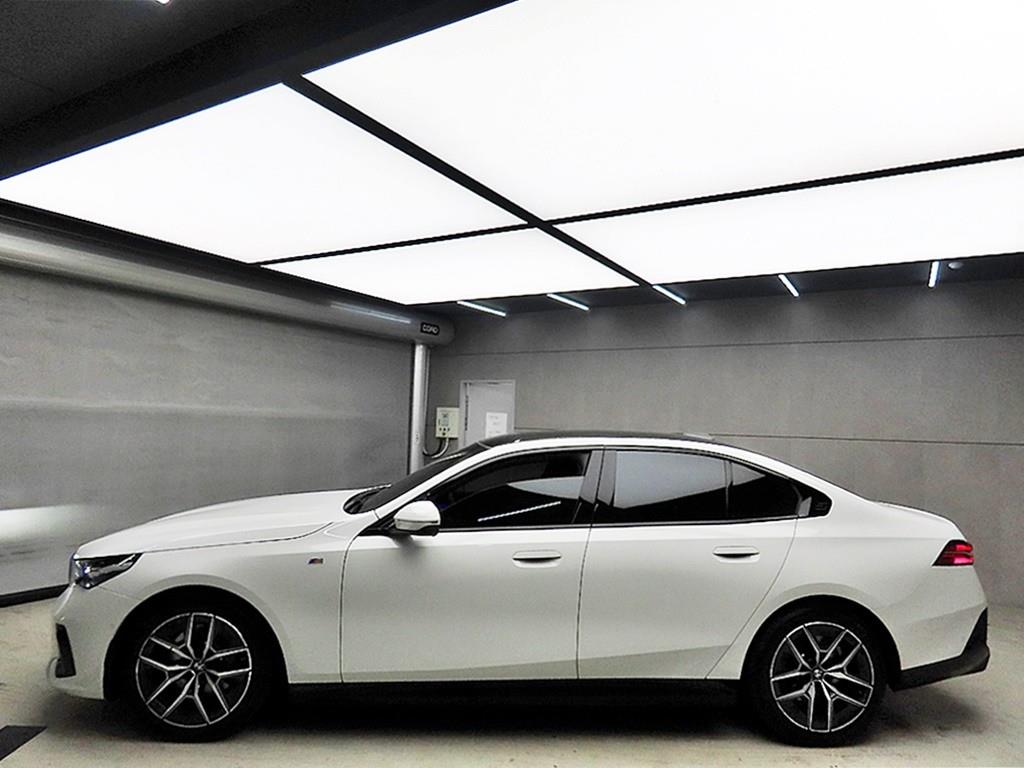 BMW 5 Series - Vista 4