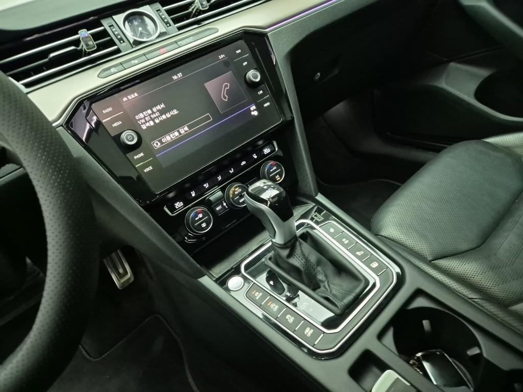 Volkswagen Arteon - Vista 11