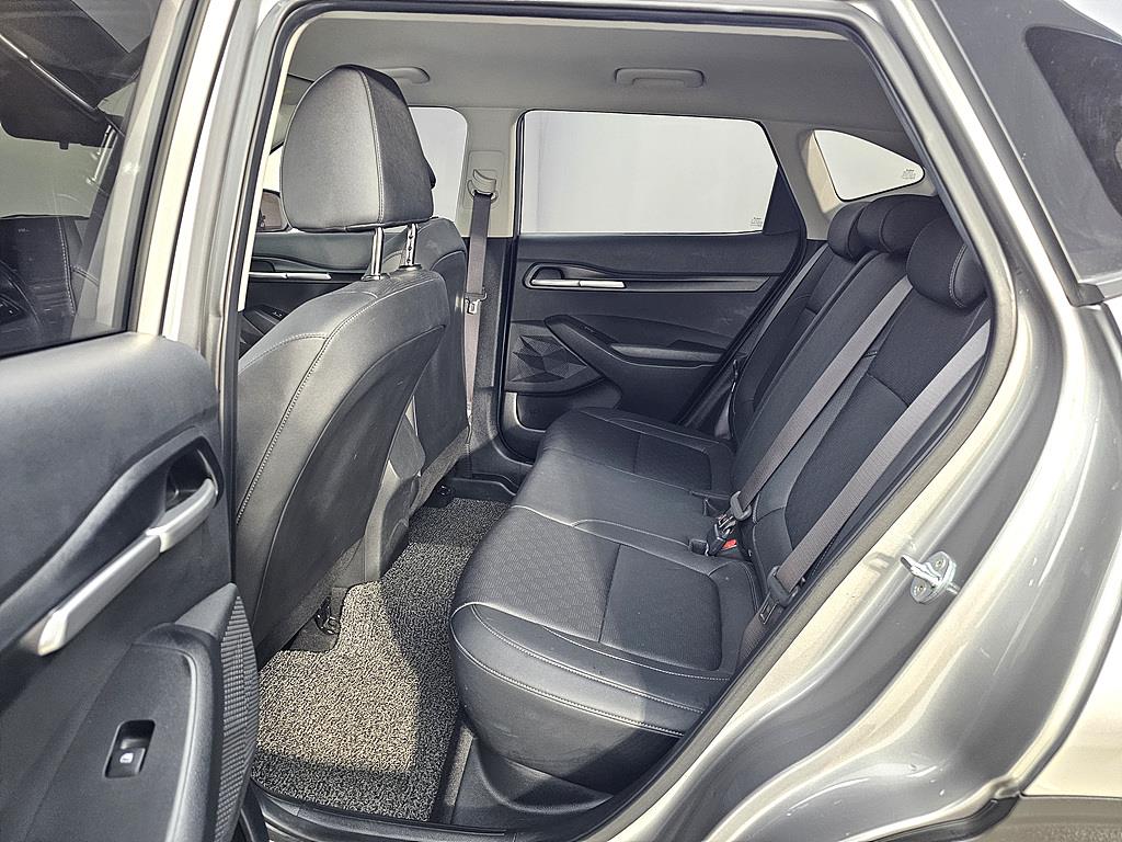 KIA Seltos - Vista 9