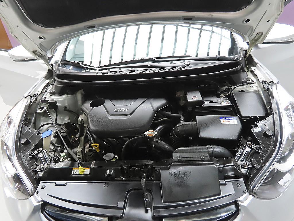 HYUNDAI Avante 2011 Gris - Importación desde Corea - HF Imports Iquique - Foto 8