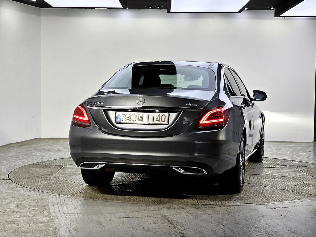 Mercedes Benz C Class - Vista 3