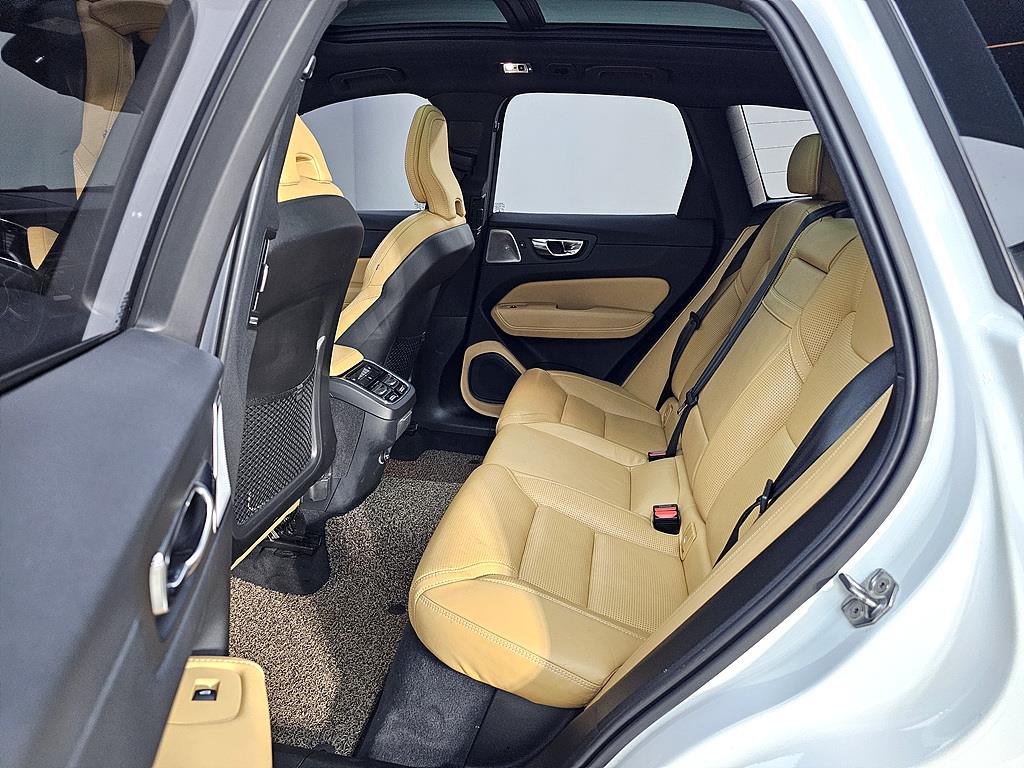 Volvo XC60 - Vista 9