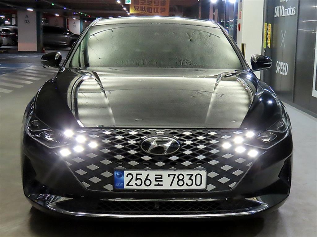 HYUNDAI Grandeur - Vista 2