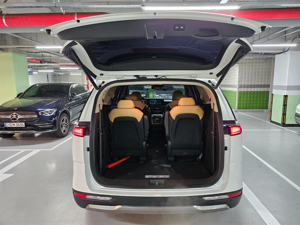 KIA Carnival - Vista 5