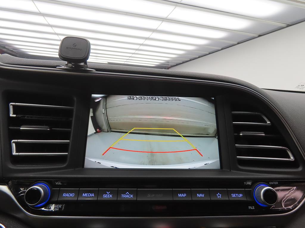 HYUNDAI Avante 2019 Blanco - Importación desde Corea - HF Imports Iquique - Foto 14