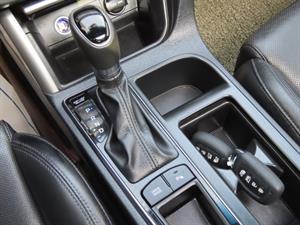 HYUNDAI Sonata - Vista 12