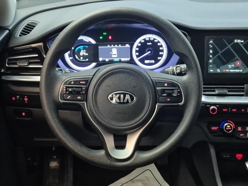 KIA Niro - Vista 9