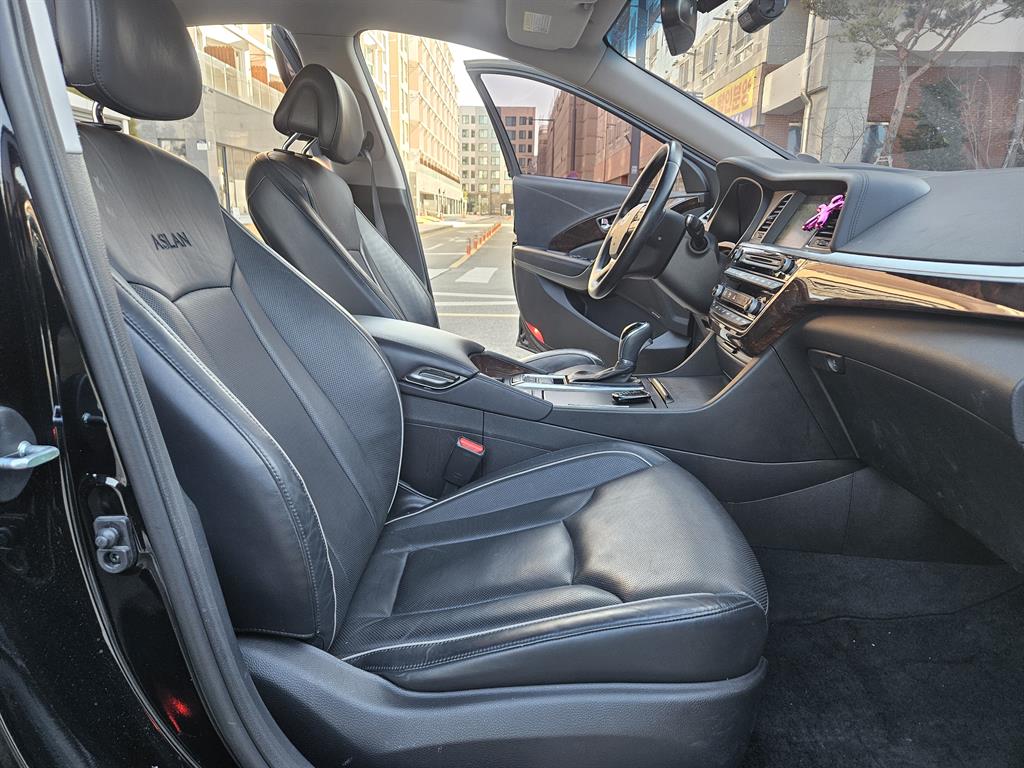 HYUNDAI Aslan - Vista 11