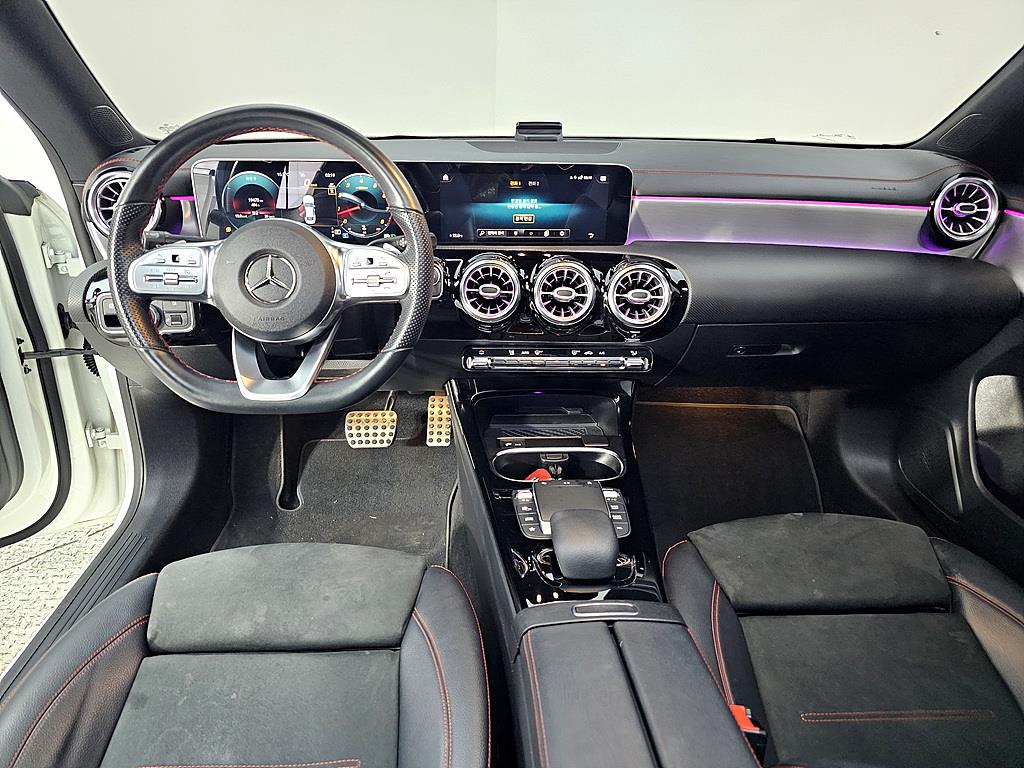 Mercedes Benz CLA Class - Vista 5
