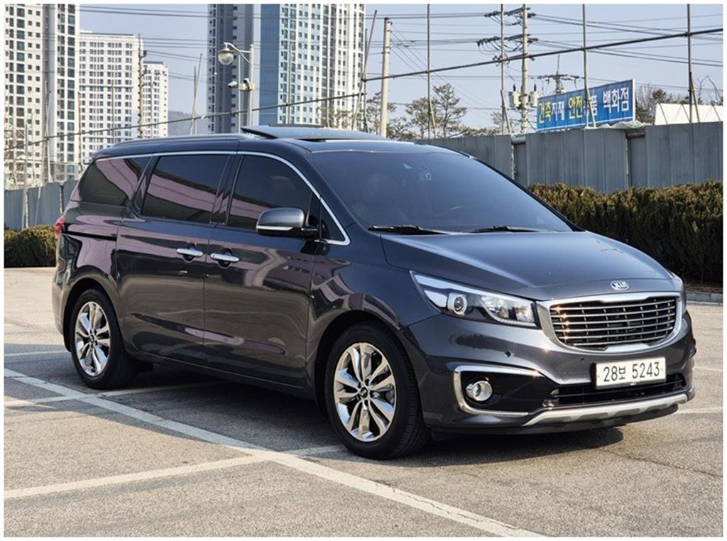 KIA Carnival - Vista 4