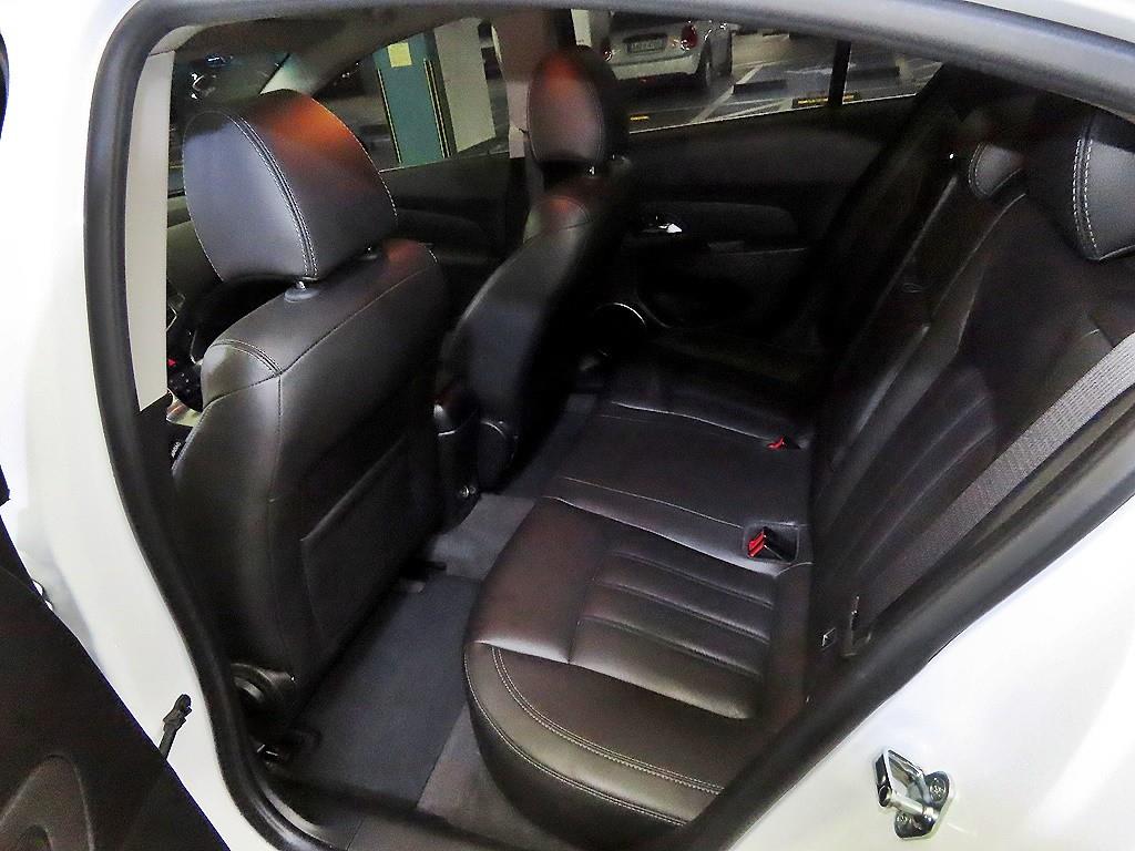 Chevrolet Cruise - Vista 7