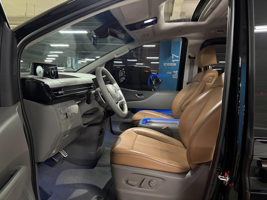 HYUNDAI Staria - Vista 12