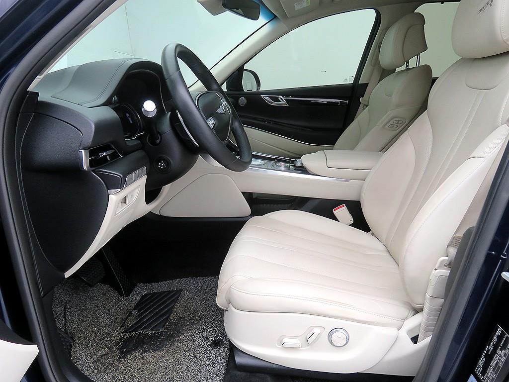 Genesis GV80 - Vista 7