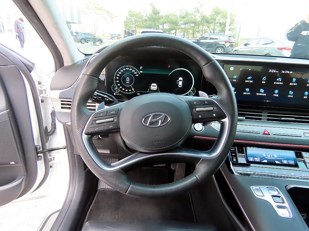 HYUNDAI Grandeur - Vista 8