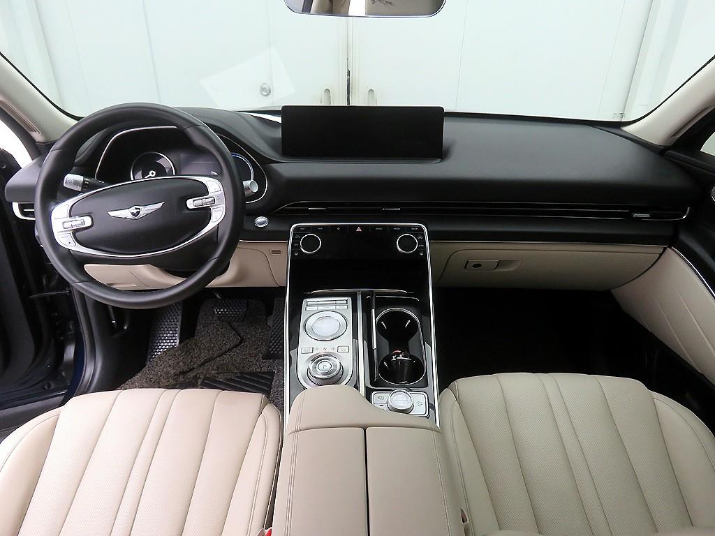 Genesis GV80 - Vista 9