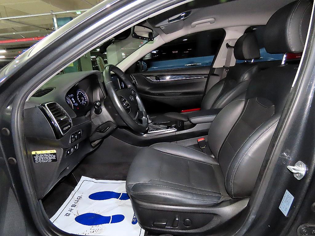 HYUNDAI Grandeur - Vista 6