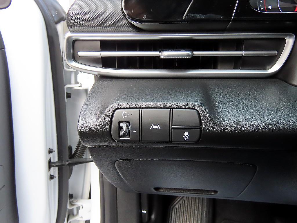 HYUNDAI Avante - Vista 12