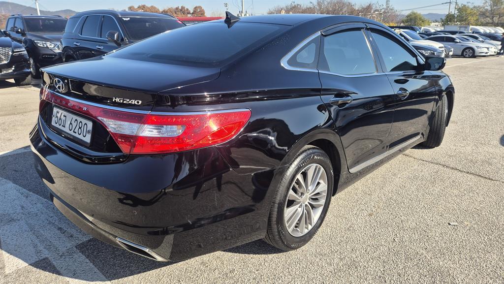 HYUNDAI Grandeur - Vista 4