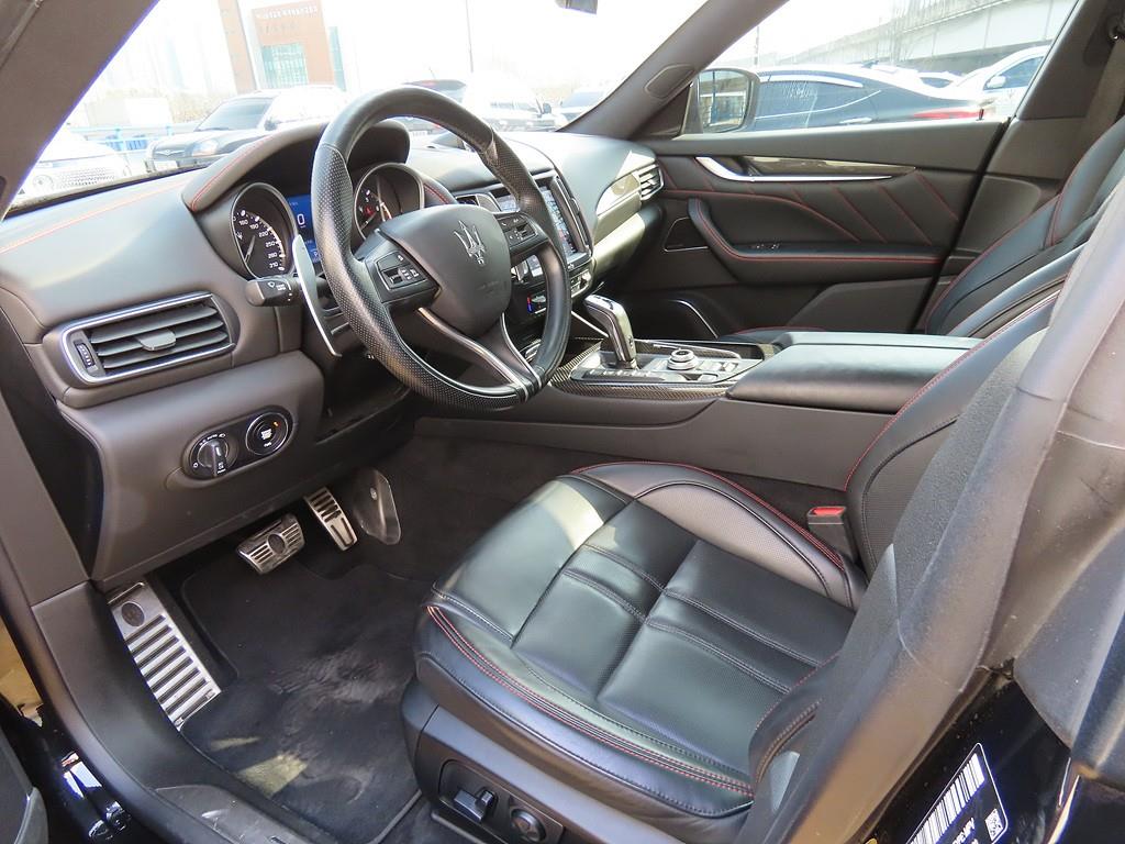 Maserati Levante - Vista 6