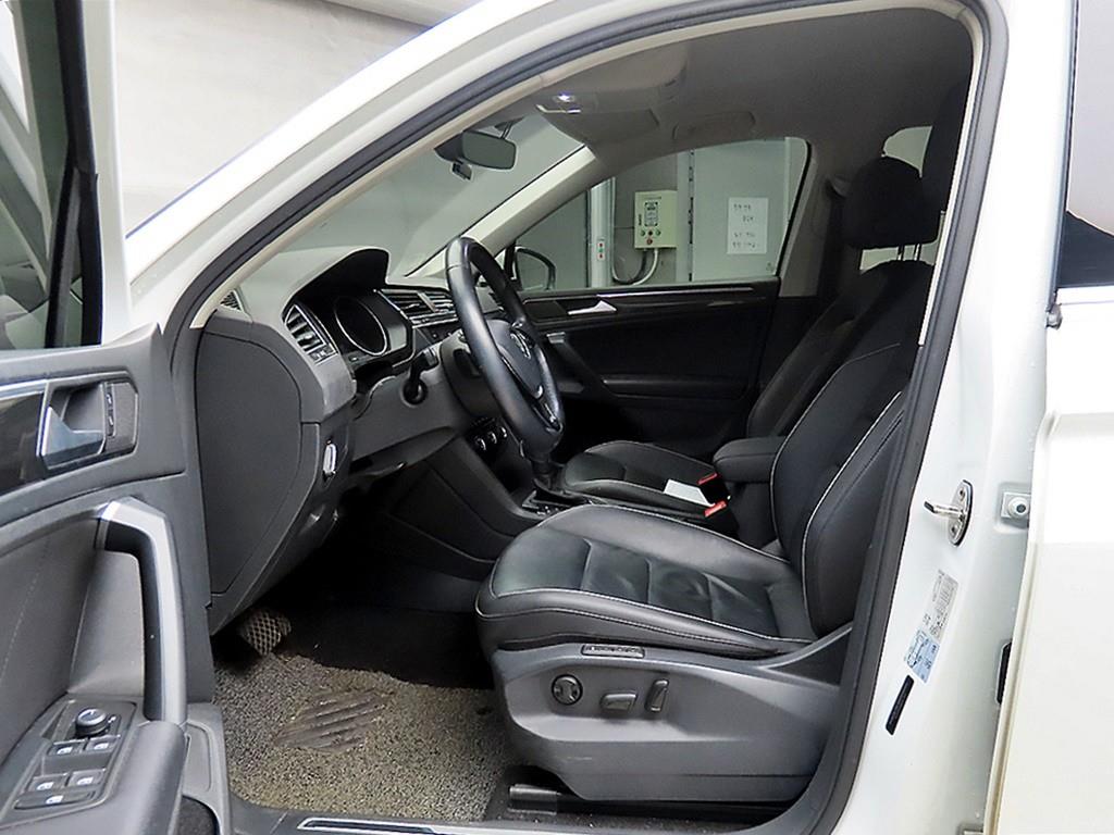 Volkswagen Tiguan - Vista 5