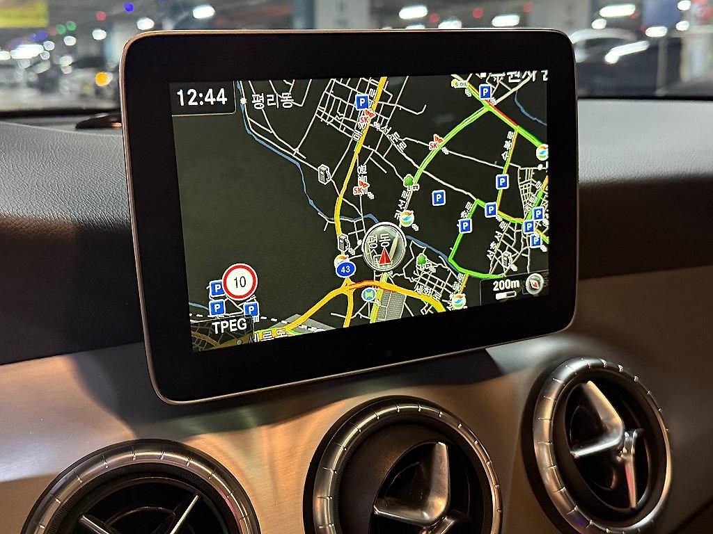 Mercedes Benz CLA Class 2017 Blanco - Importación desde Corea - HF Imports Iquique - Foto 15