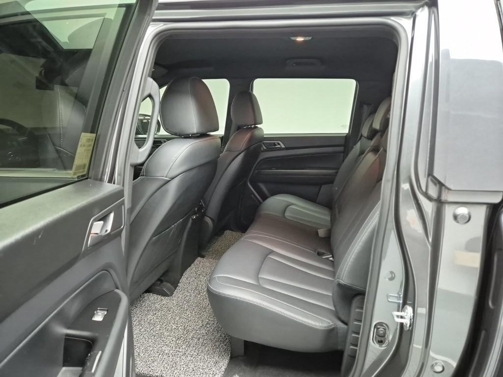 Ssangyong Rexton - Vista 12